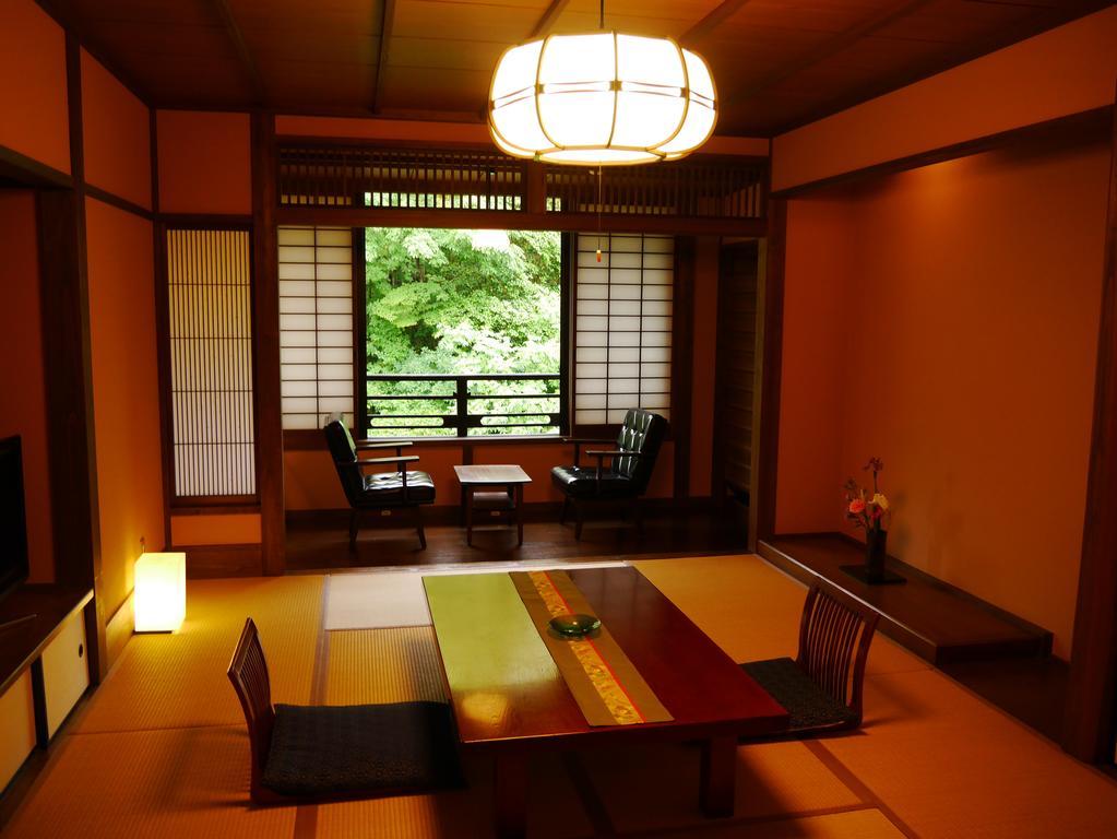 Ryokan Yumotoso Minamioguni Rum bild