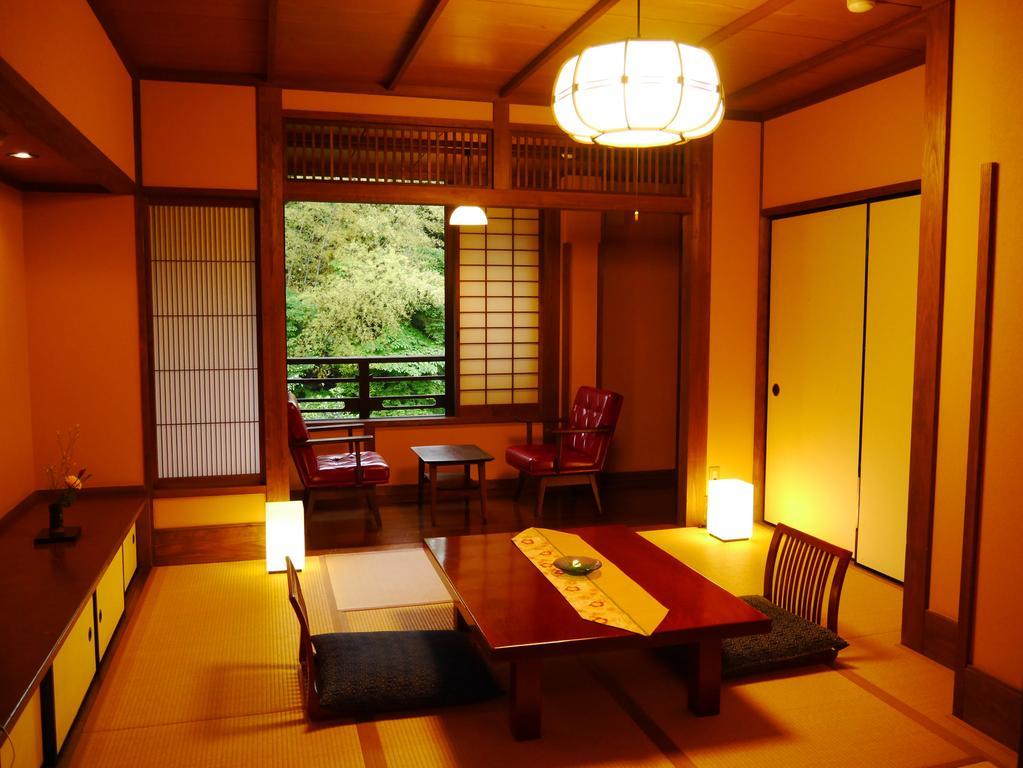 Ryokan Yumotoso Minamioguni Rum bild